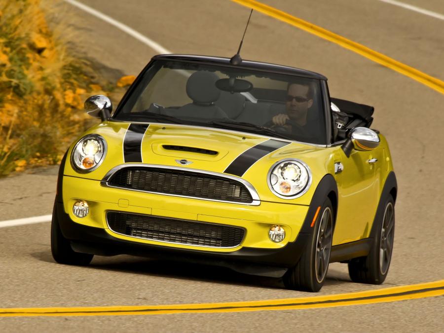  Mini Cooper S Cabrio 2009 года  (US) (фото 4 из 19)